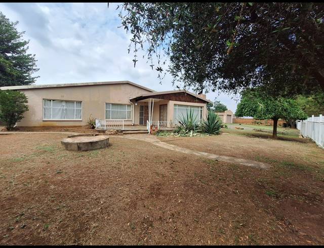 3 BEDROOM HOUSE FOR SALE IN RENSBURG